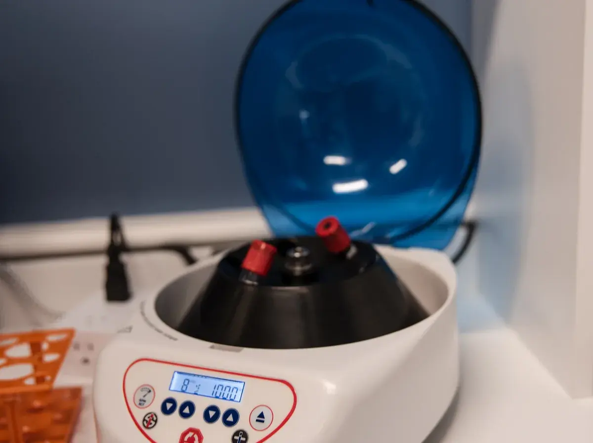 Centrifuge in the Lesh Lifestyle lab